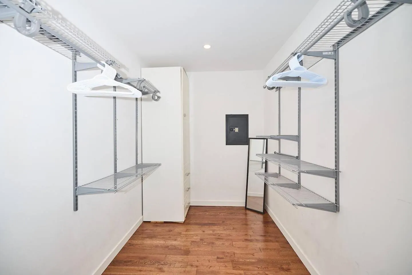 Apartment Stylish Escape By The Falls 6-8 Niagara Falls